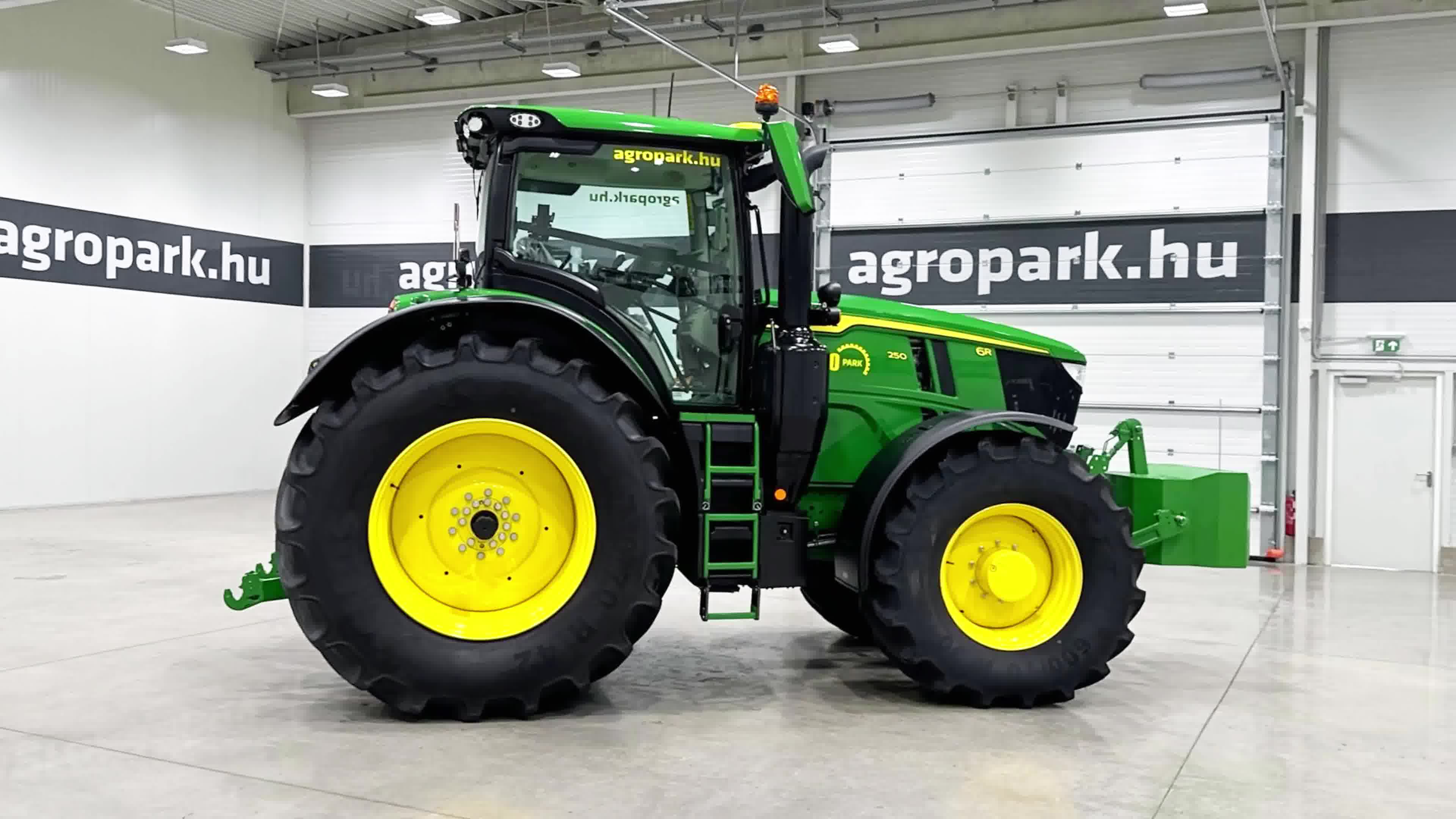 New John Deere 6R 250 - AGROPARK - Value in Agriculture