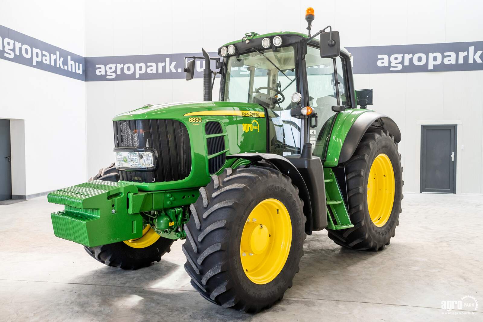 John Deere 6830 Premium (5105 üzemórás)