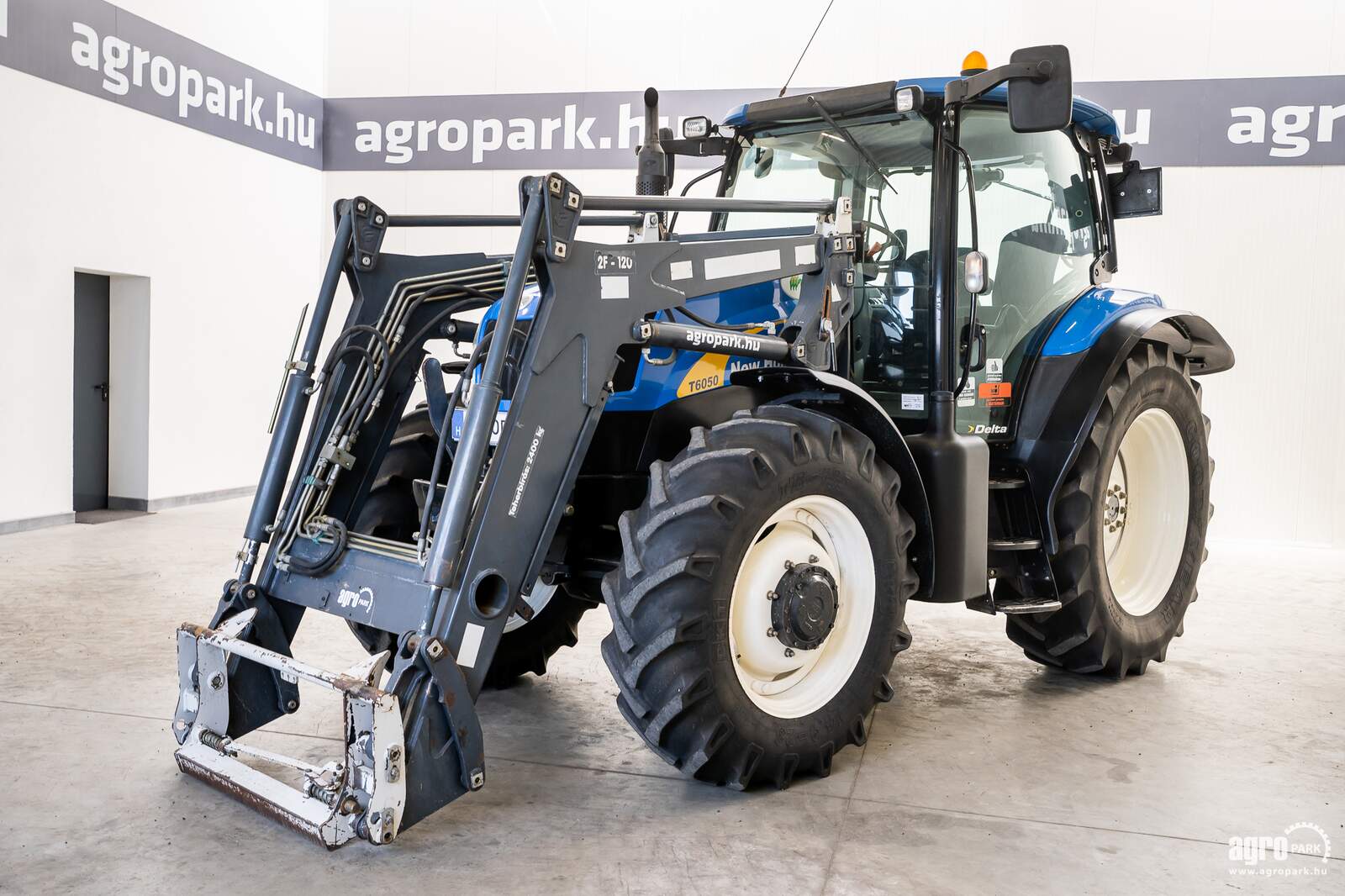 New Holland T6050 Delta (6262 ore)